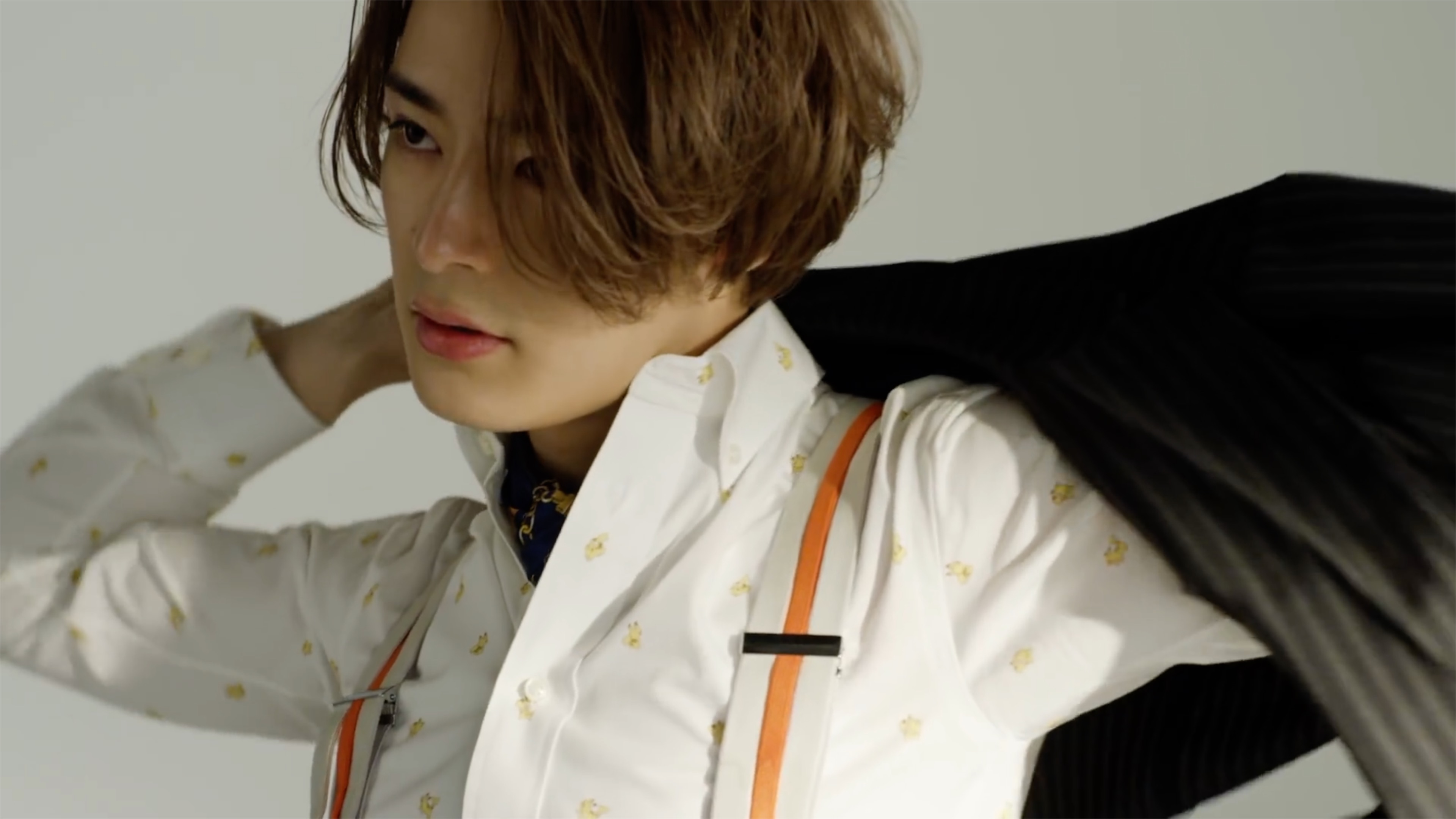 TVCMとしてリリースされた『ポケモン着れるかな？』の別バージョン。原曲の「ポケモン言えるかな baby？」のリズムに合わせ、俳優の塩野瑛久さんが華麗にポケモンシャツを着こなす。